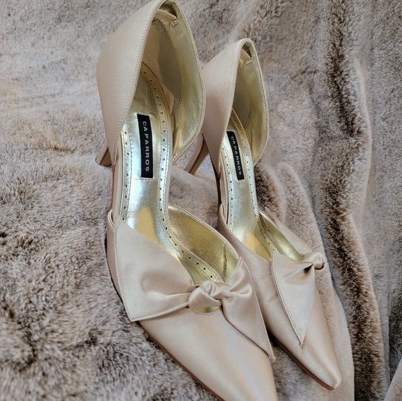 Caparros Morgana Heels Sz 8.5 Champagne Gold Satin - Picture 4 of 5
